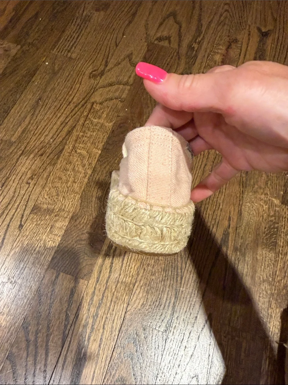 NWOT Saludos size 7Pink Canvas Espadrilles with Beach Umbrella & Chair Embroider